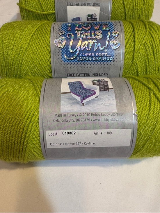 3 Skein Lot of Keylime “I Love This Yarn” 100% Acrylic Bright Lime Green Bundle - Picture 3 of 3
